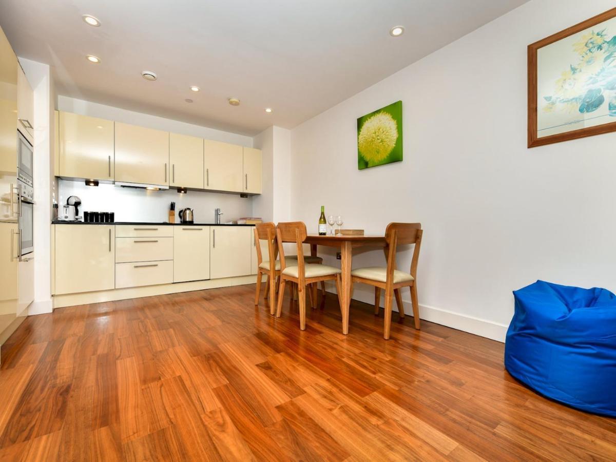 Pass The Keys Super Central Spacious 2 Bed With Parking Apartment *