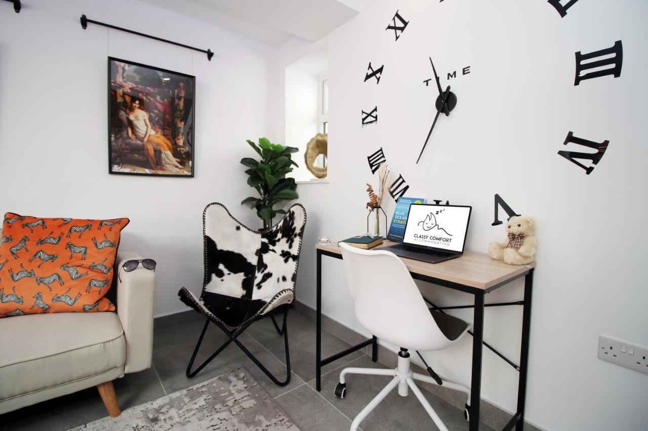 Apartment New Spacious 2 Bed Getaway - Private Courtyard! - Underfloor Heating *