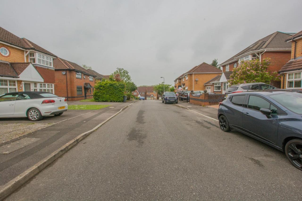 Modern 4 Bedroom Detached House In