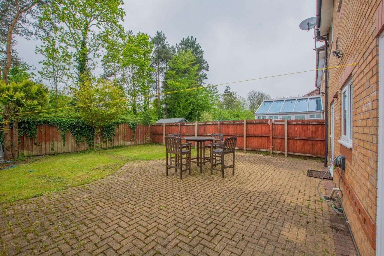 Modern 4 Bedroom Detached House In