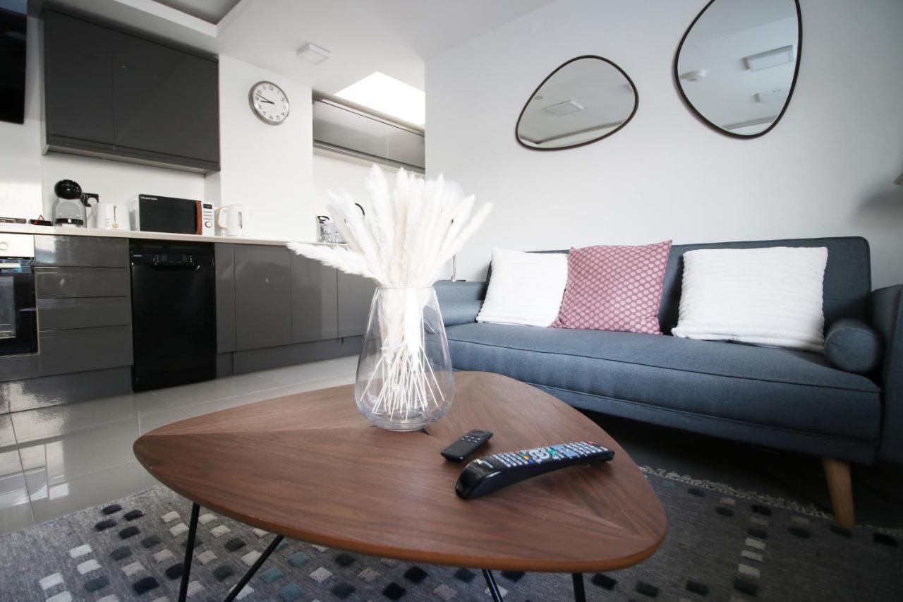 Mackintosh Flat 1 By Mia Living 2 Bedroom Near The Centre