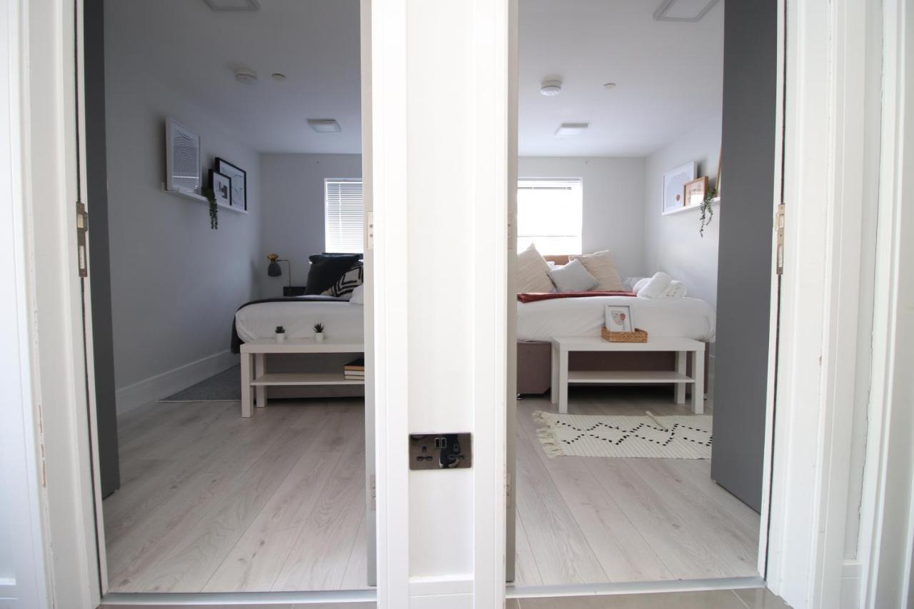 Mackintosh Flat 1 By Mia Living 2 Bedroom Near The Centre Apartment Cardiff