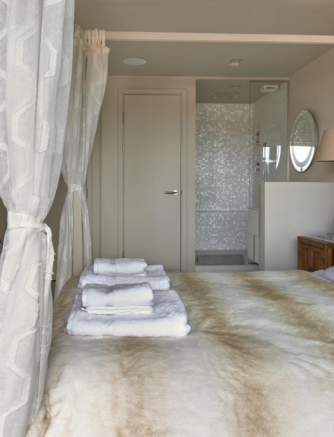 Apartment Millview - Luxury 4 Bedroom Penthouse In