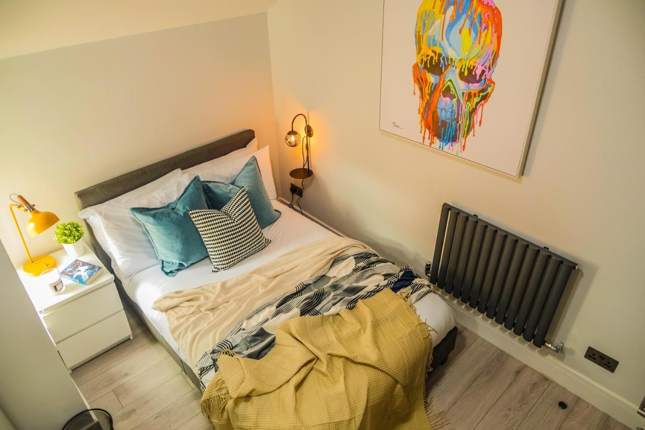 Apartment New Cosy & Secure - 2 Bed - Free Wifi - Modern & Functional