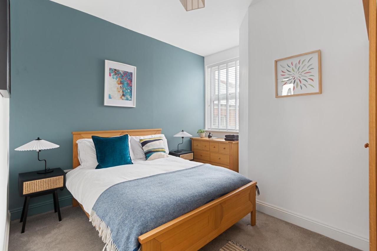 Albany By Black Door Apartment
