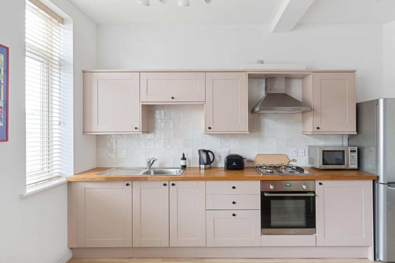 Albany By Black Door Apartment