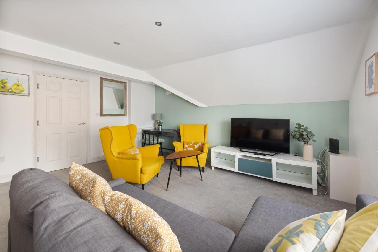 Albany By Black Door Apartment *