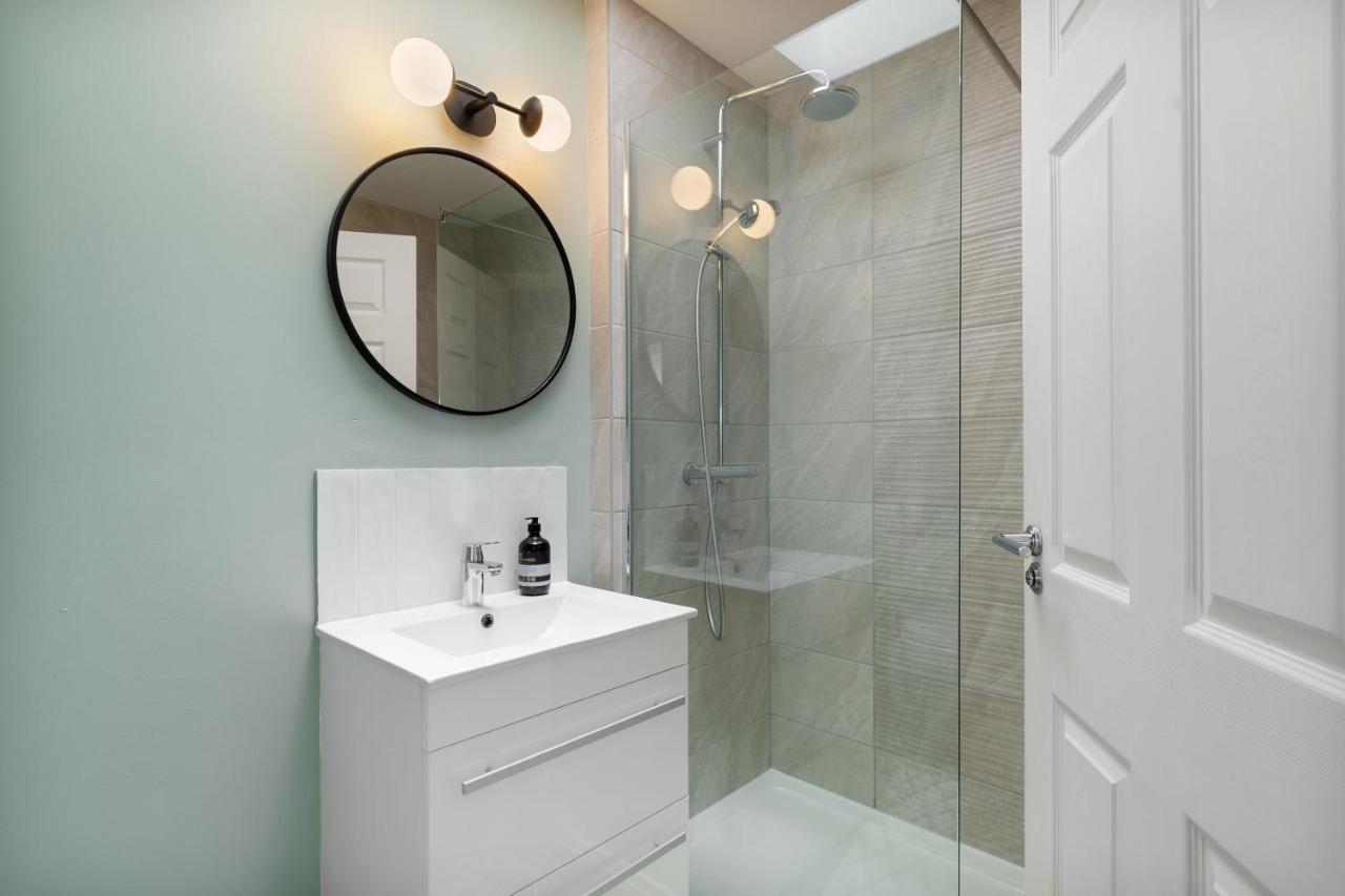Albany By Black Door Apartment Cardiff