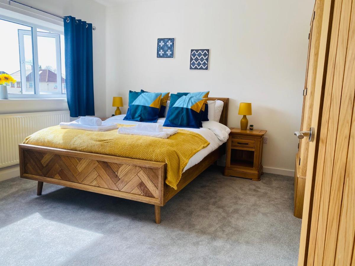 Holiday home Modern Family With Off-road Parking Cardiff