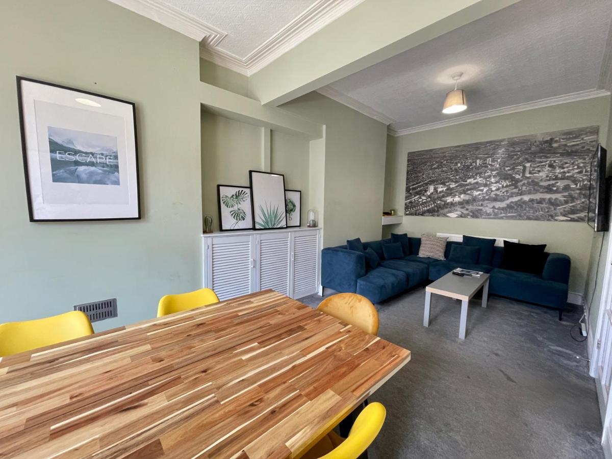 Edwardian Centre House For Big Groups, Offroad Parking & Hot Tub! Apartment *