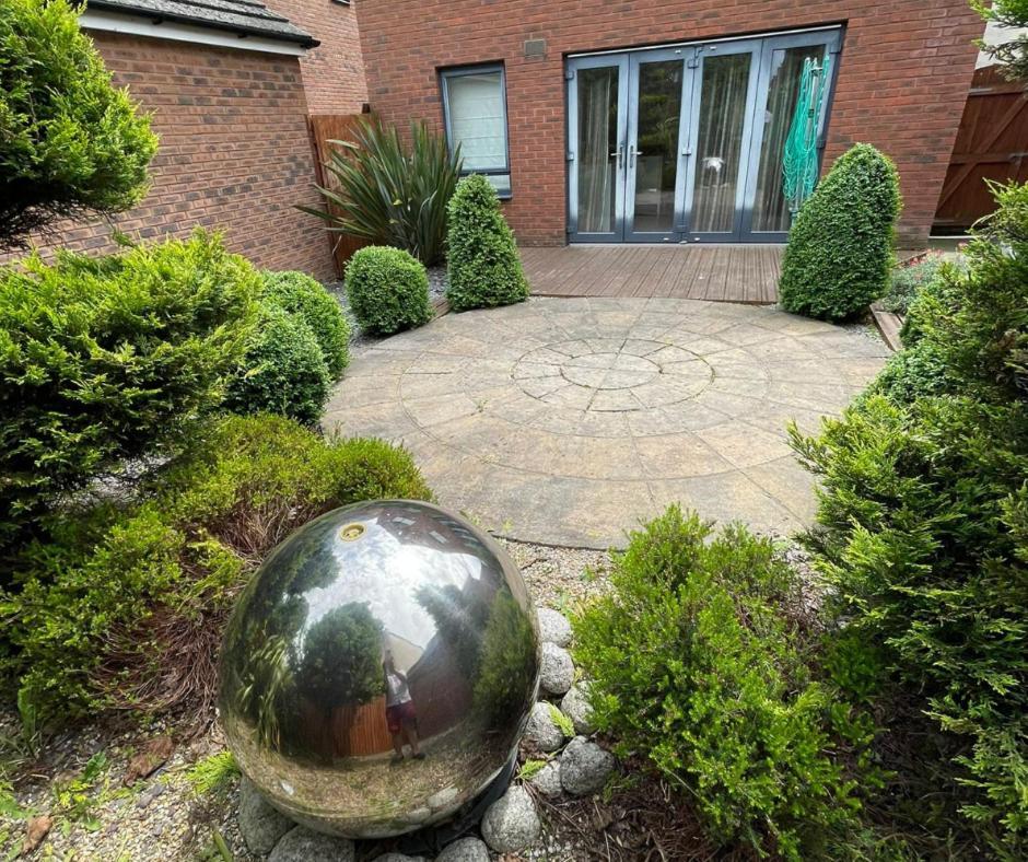 In Cardiff, Sleeps 8 Cardiff