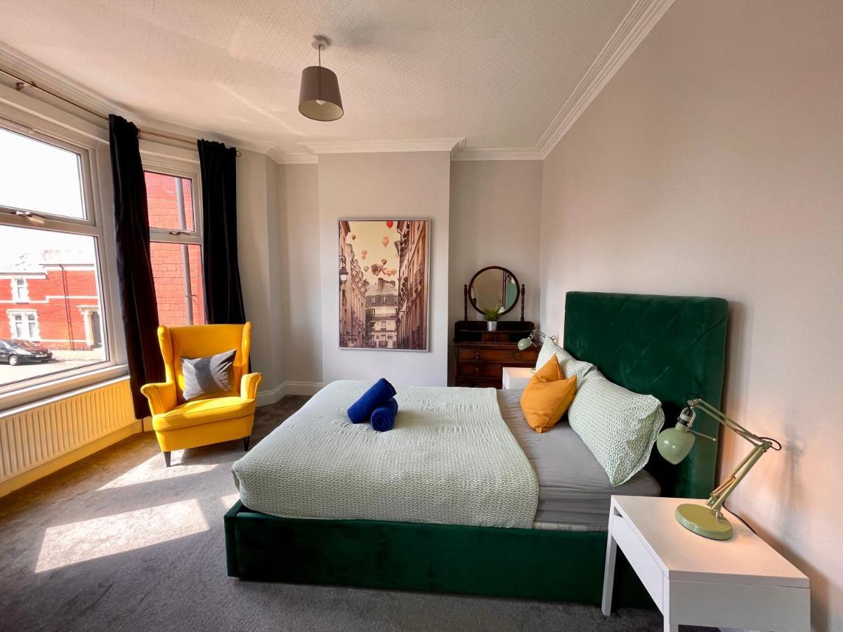 Edwardian Centre House For Big Groups, Offroad Parking & Hot Tub! Apartment