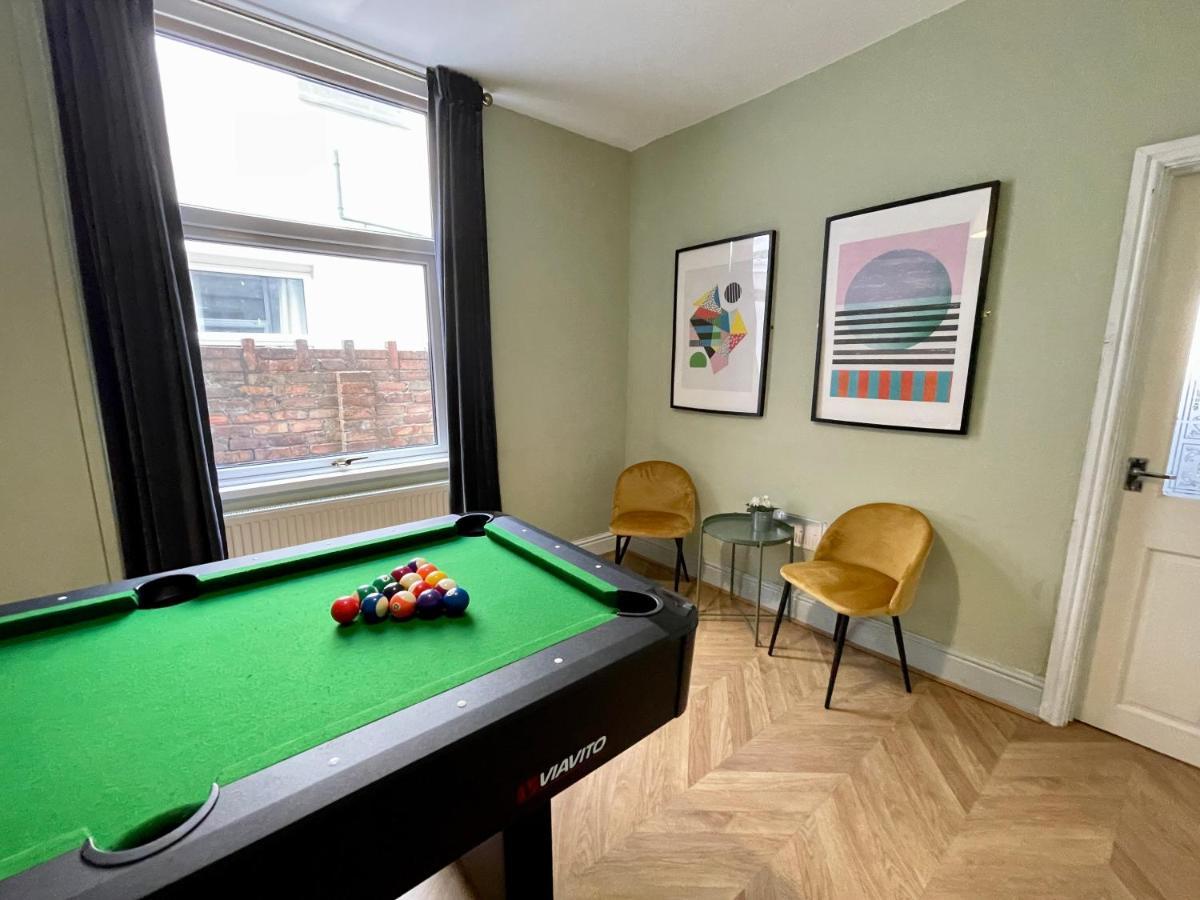 Apartment Edwardian Centre House For Big Groups, Offroad Parking & Hot Tub! Cardiff