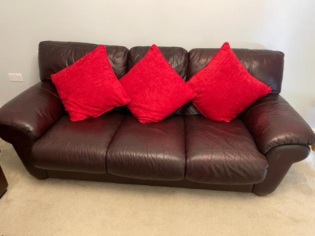 In Cardiff, Sleeps 8 Holiday home Cardiff