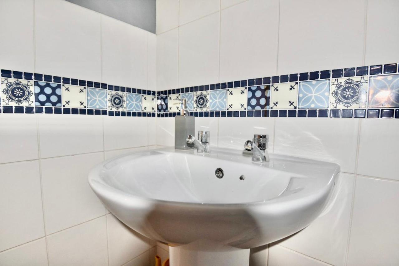Come On In Centre Wentloog Close Sleeps Upto 6 Apartment Cardiff