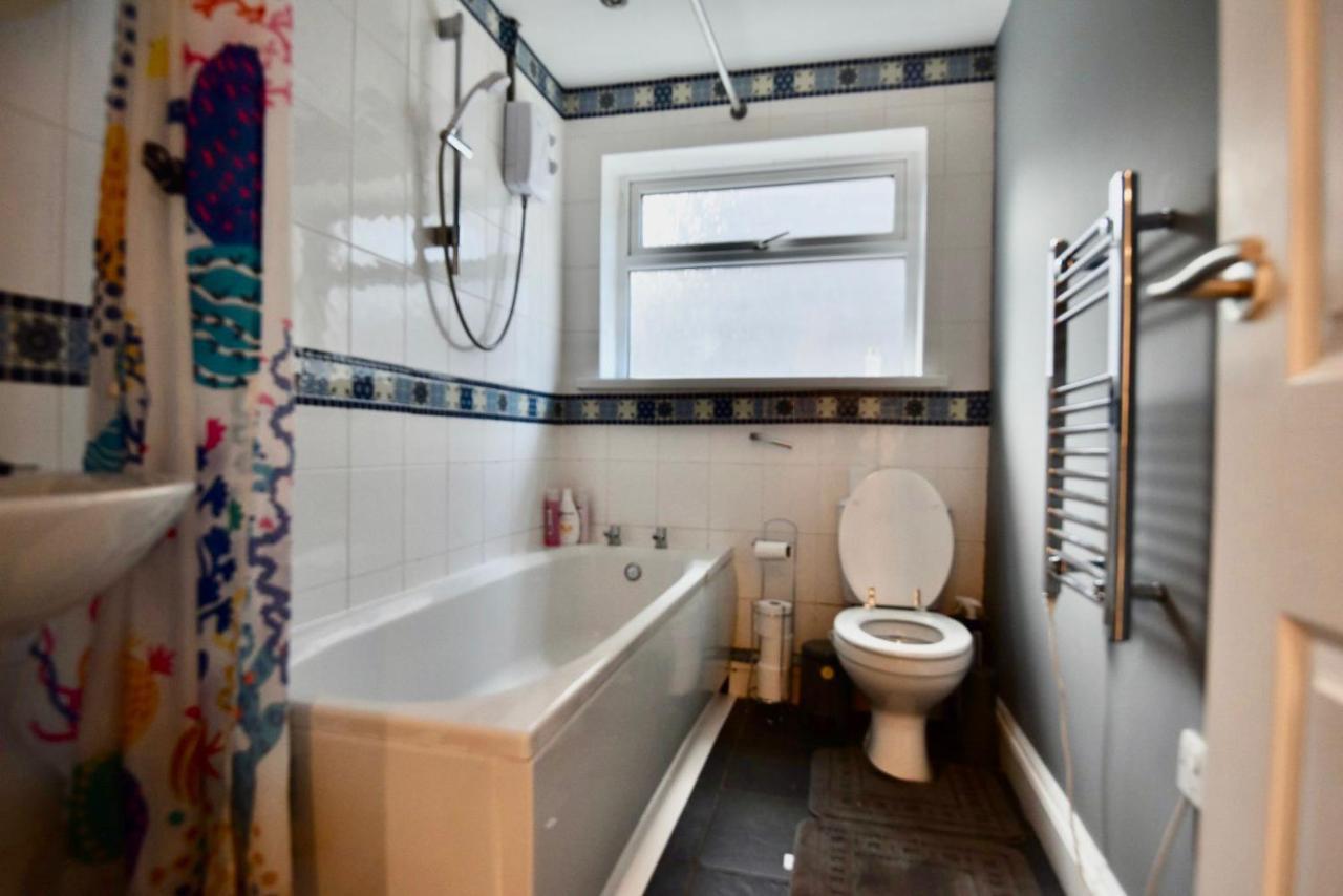 Come On In Centre Wentloog Close Sleeps Upto 6 Apartment
