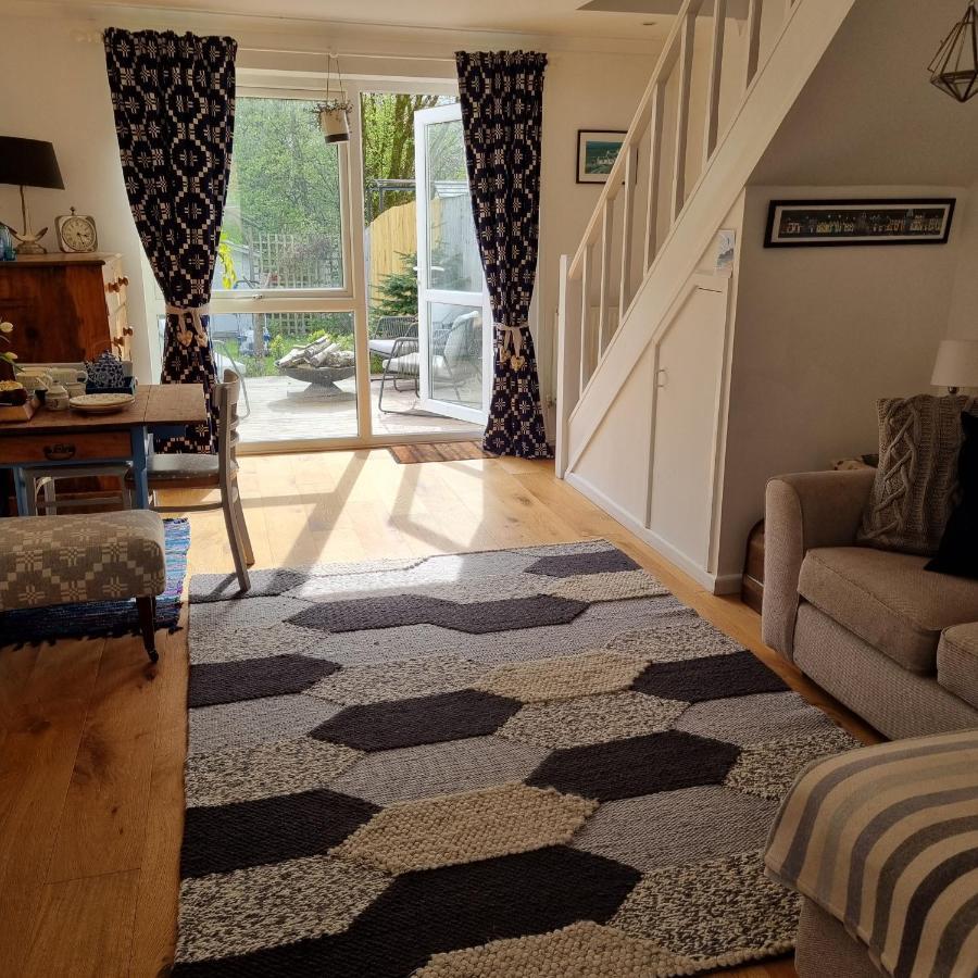 Holiday home Cosy And Characterful 1 Bedroom Townhouse With Big South Facing Garden In