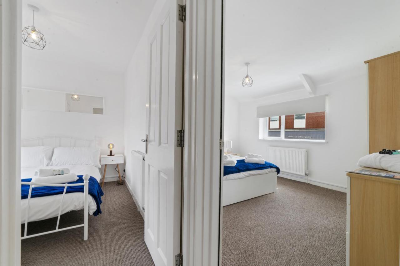 Village Cwtch Whitchurch 2 Bedroom *