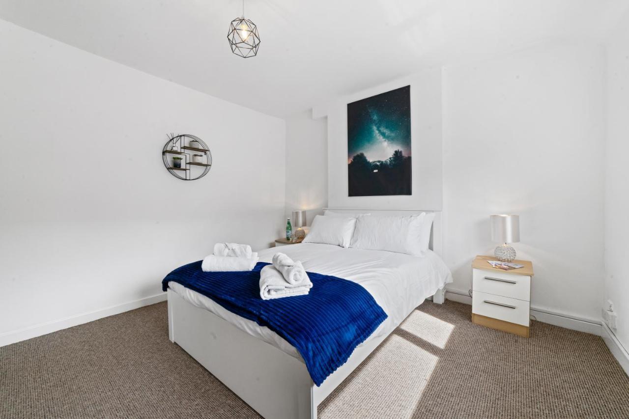 Village Cwtch Whitchurch 2 Bedroom Cardiff