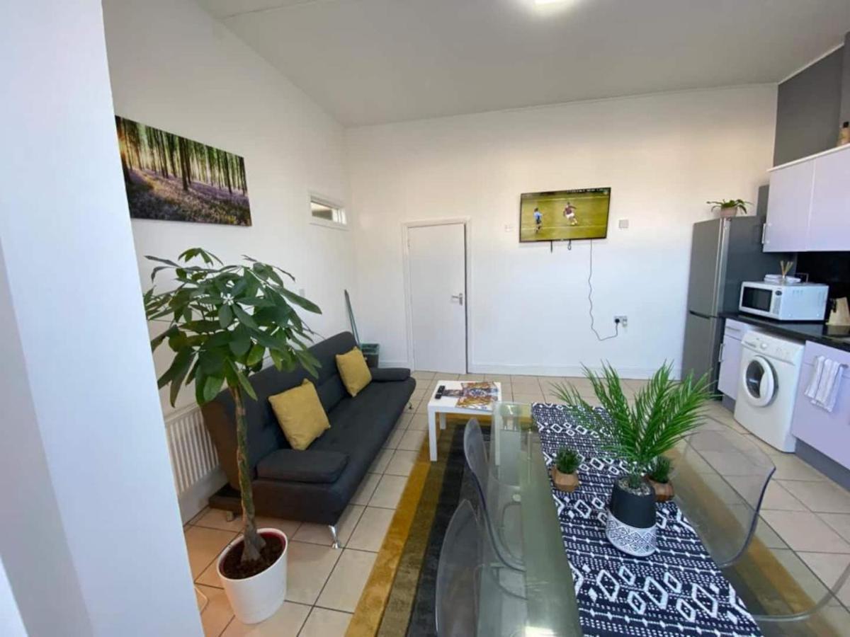 Stunning 1 Bed Spacious -central Cardiff