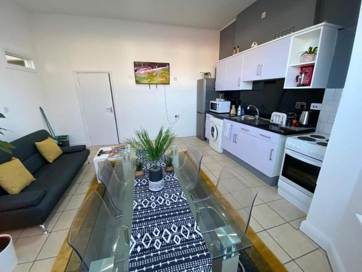 Apartment Stunning 1 Bed Spacious -central