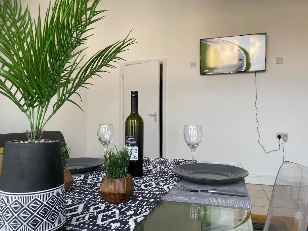 Apartment Stunning 1 Bed Spacious -central Cardiff
