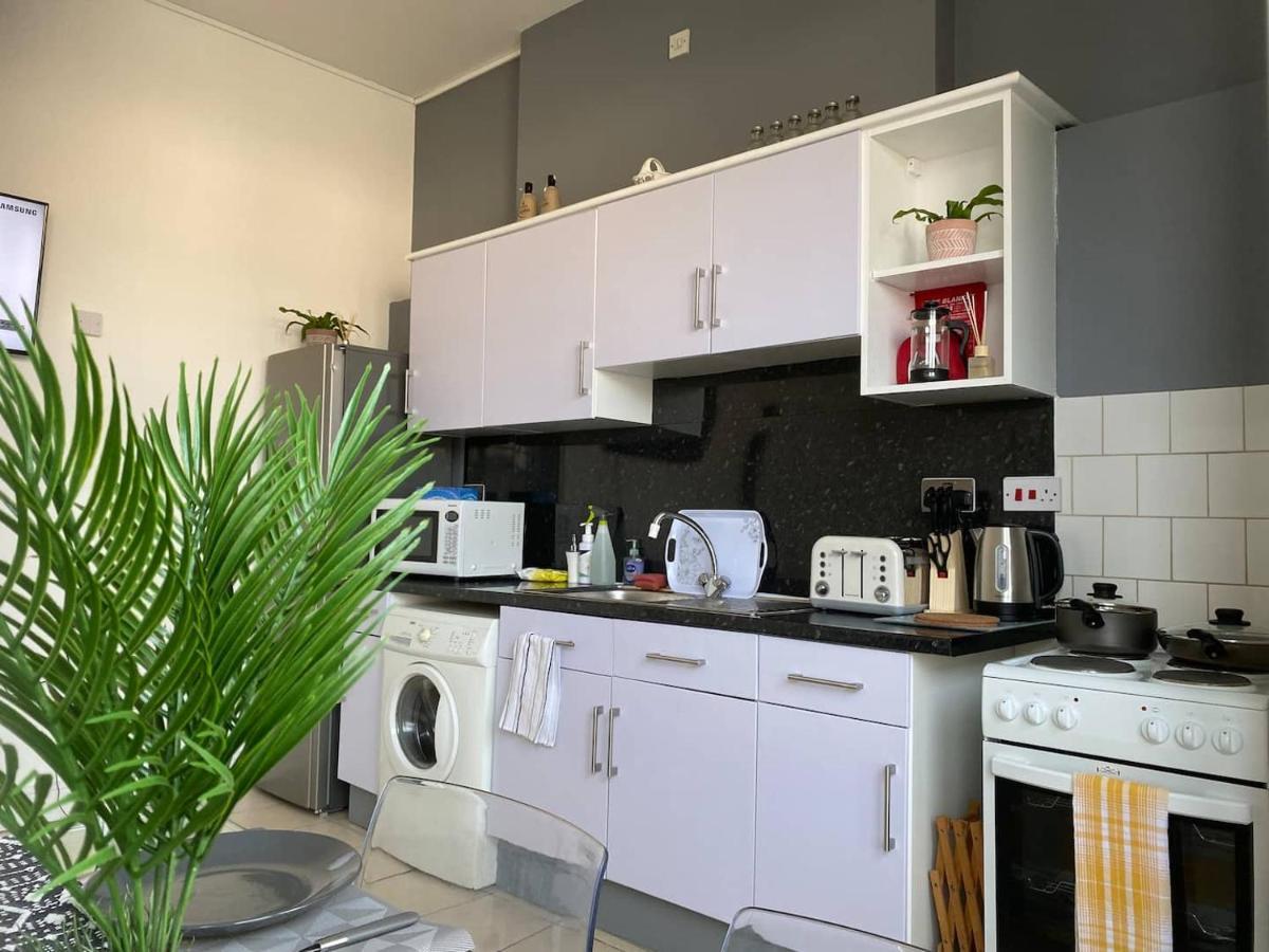 Apartment Stunning 1 Bed Spacious -central
