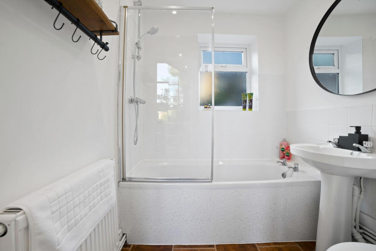 The Village Coach House Holiday home Cardiff