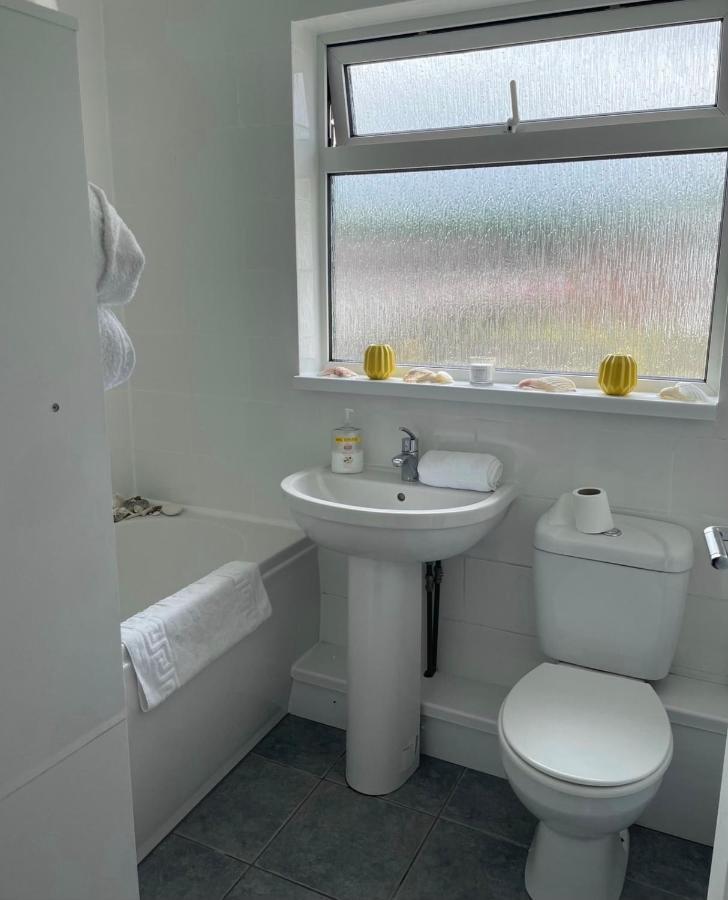 Apartment Cozy Flat 15 Mins From City Centre With Parking