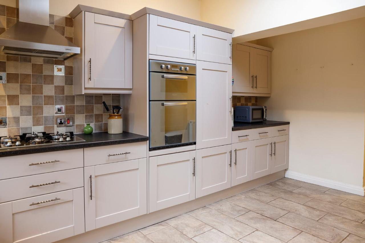 Holiday home Stylish Family In Desirable Penylan + Parking Cardiff