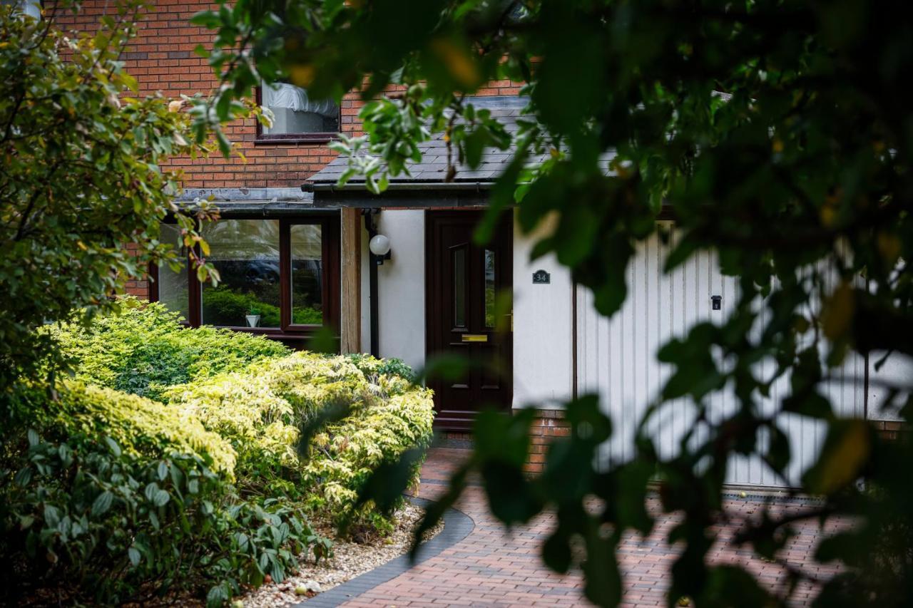 Stylish Family In Desirable Penylan + Parking Holiday home *