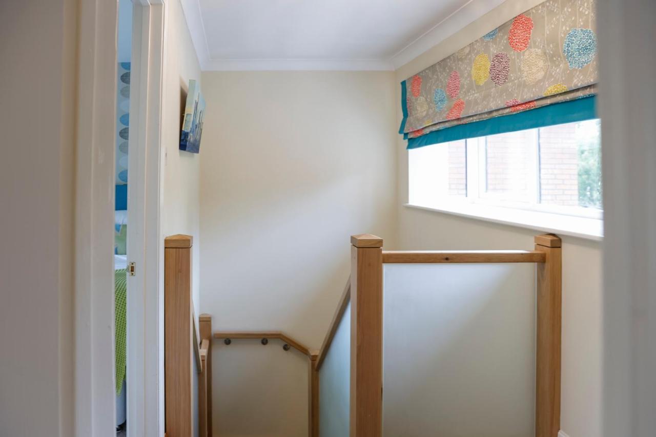 Stylish Family In Desirable Penylan + Parking *