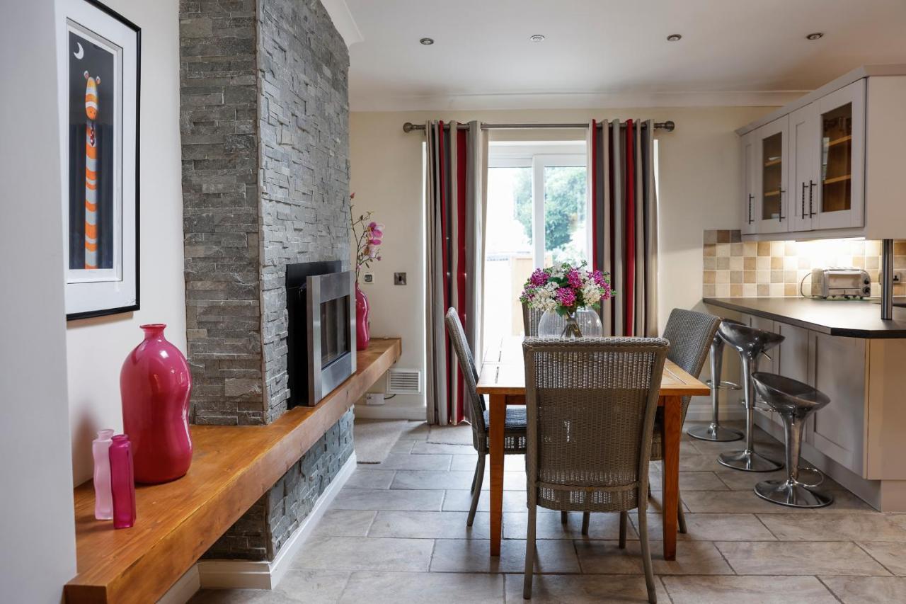 Stylish Family In Desirable Penylan + Parking * Cardiff
