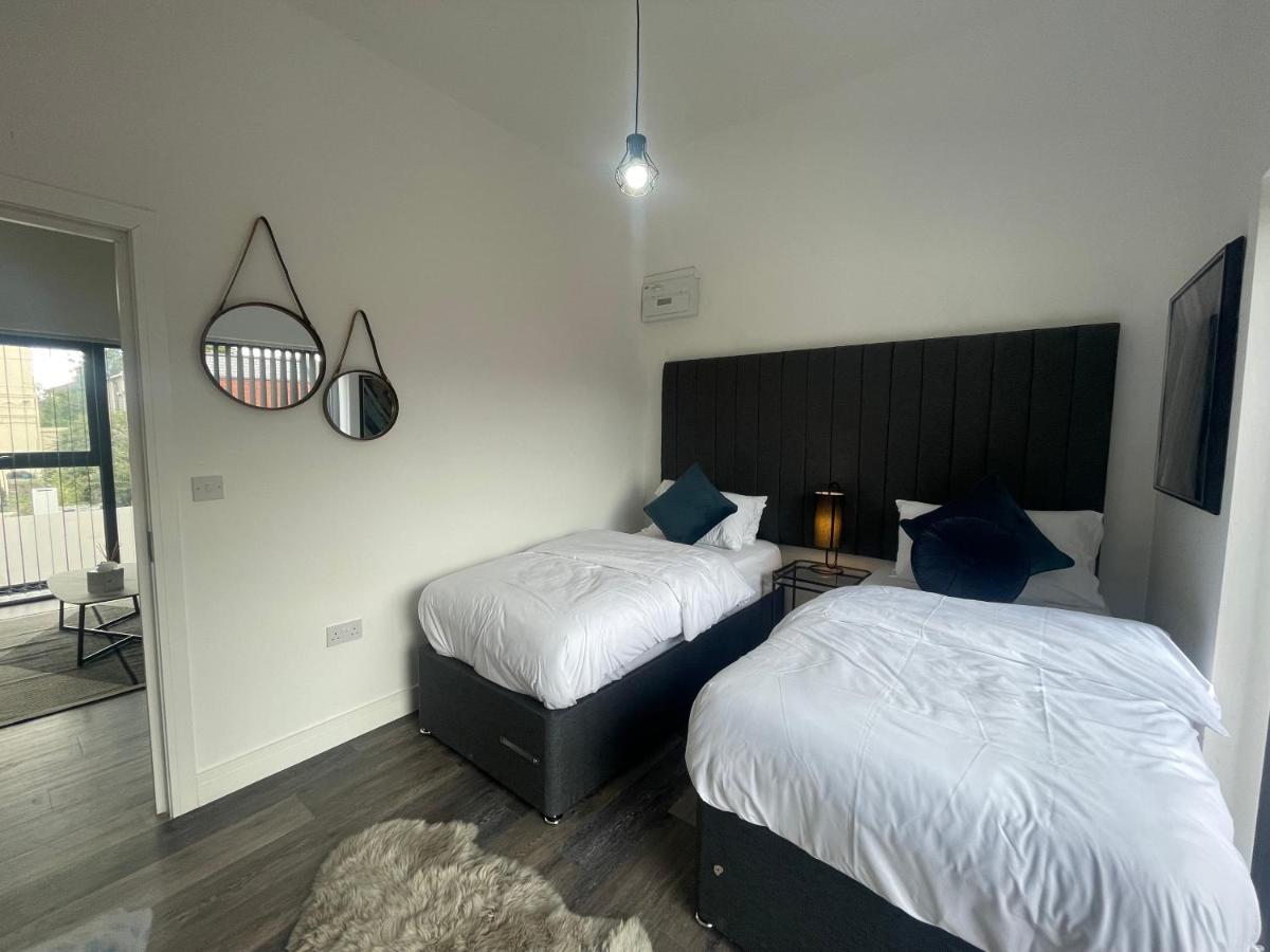 Sapphire Premier W/secure Parking * Cardiff