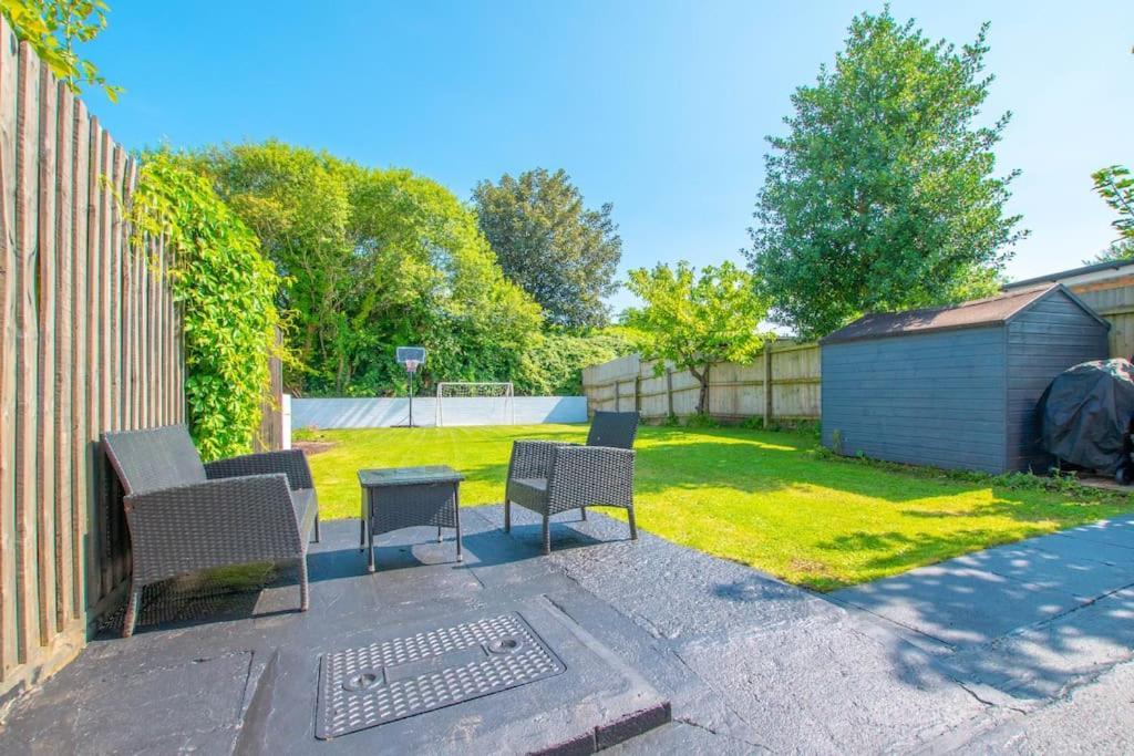 Sophisticated With Beautiful & Large Garden * Cardiff