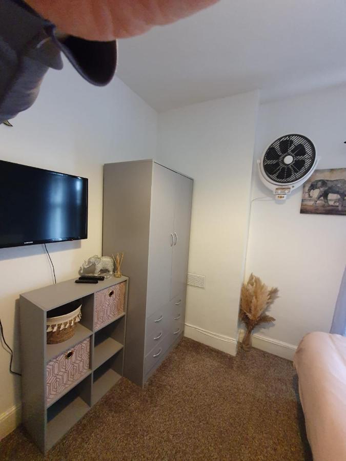 Private In * Cardiff
