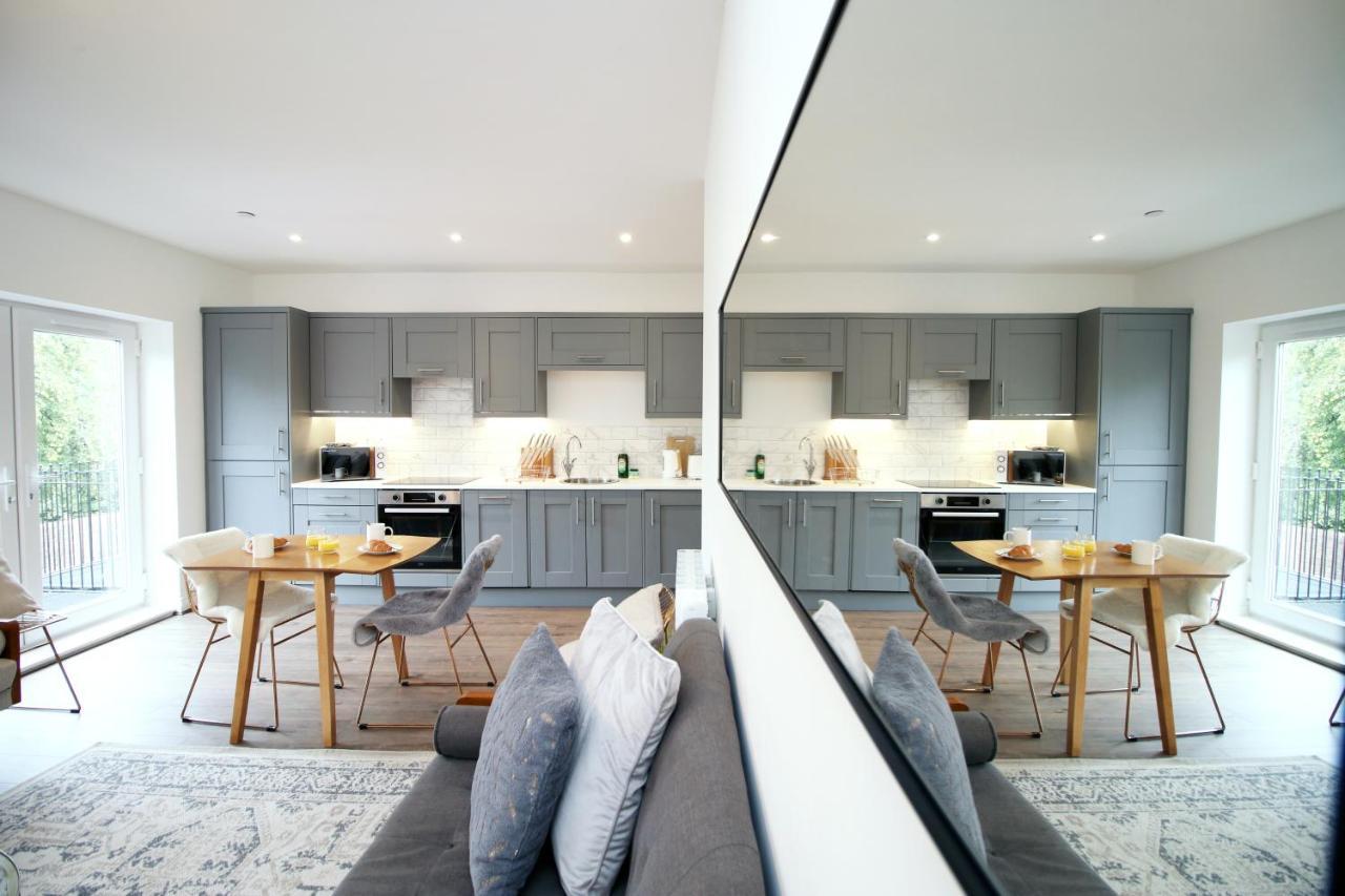 The North - Centre 3 Bed Flat With Parking And Balcony Cardiff