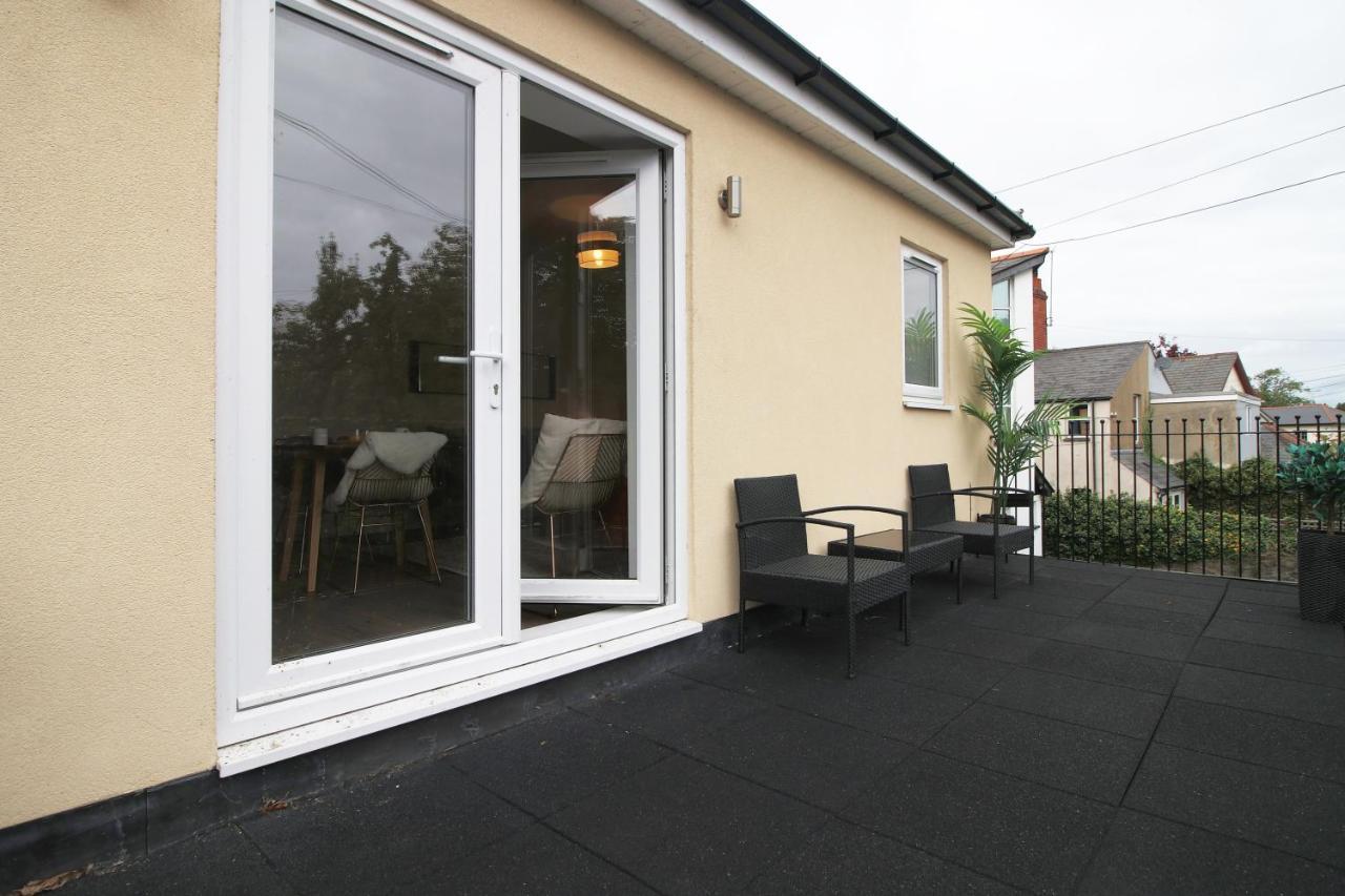 The North - Centre 3 Bed Flat With Parking And Balcony * Cardiff