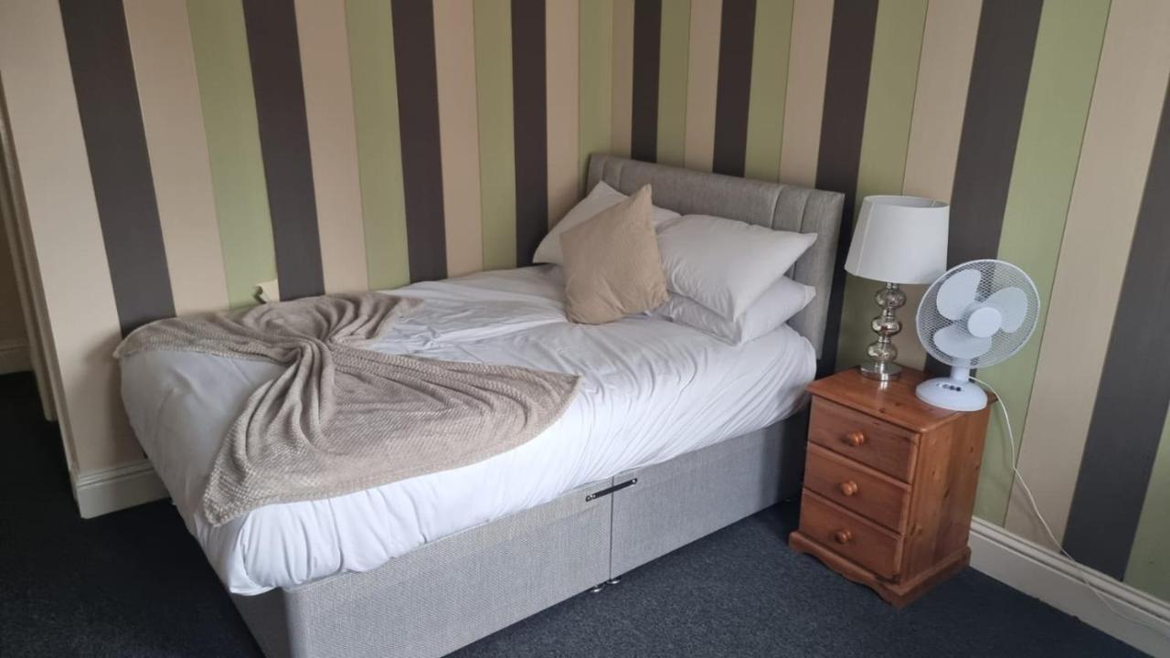 Cefn Mably Bar And * Cardiff