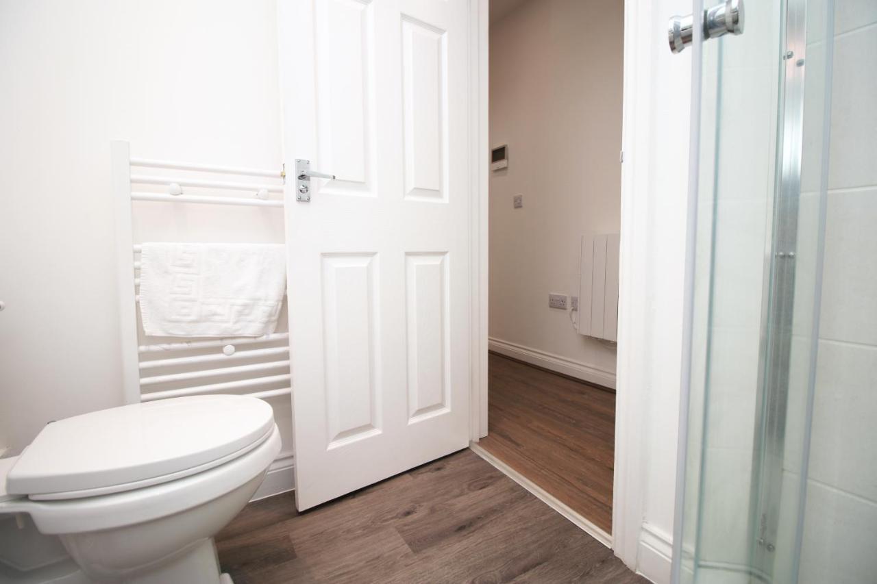 Apartment The North - Centre 3 Bed Flat With Parking And Balcony *