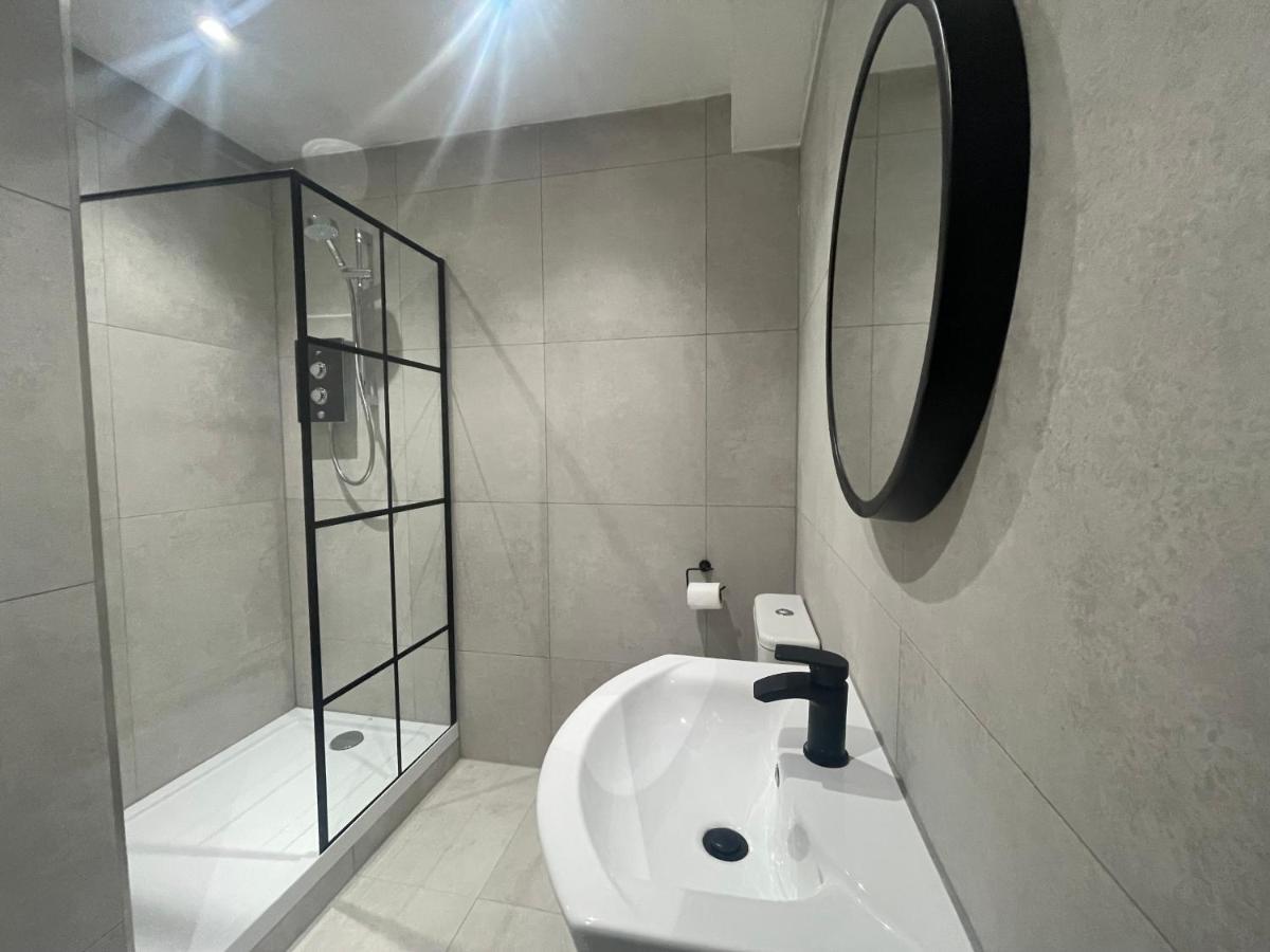 Sapphire Premier W/secure Parking Apartment