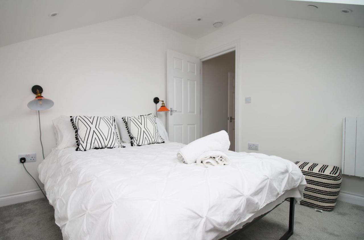 The North - Centre 3 Bed Flat With Parking And Balcony Cardiff