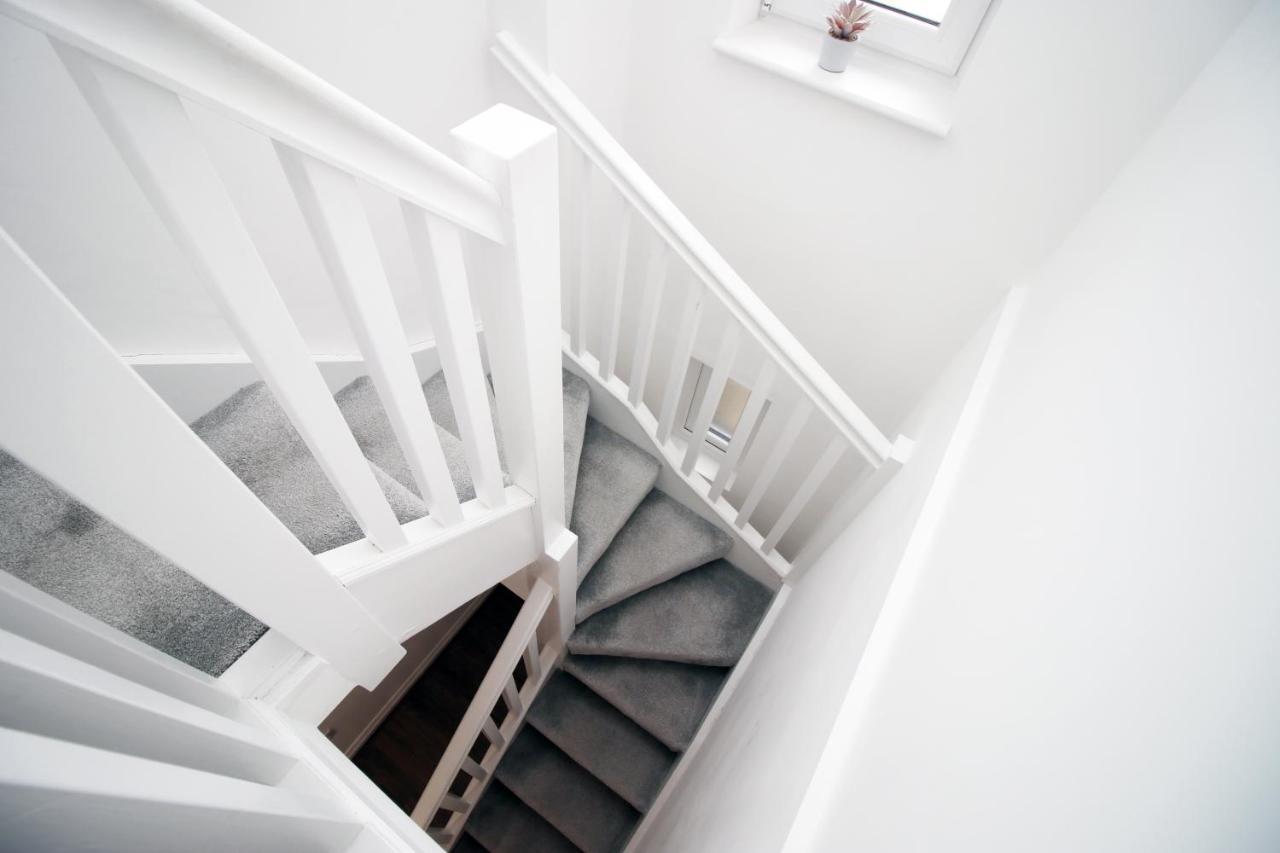 The North - Centre 3 Bed Flat With Parking And Balcony Apartment Cardiff
