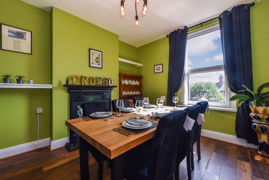 Traditional 3-bed In Pontcanna With Parking Holiday home
