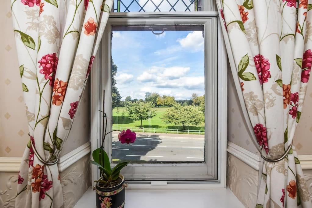 Holiday home Traditional 3-bed In Pontcanna With Parking Cardiff