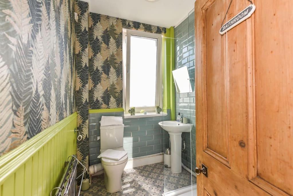 Holiday home Traditional 3-bed In Pontcanna With Parking