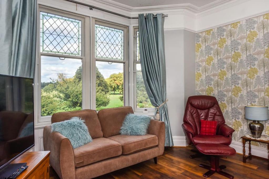 Traditional 3-bed In Pontcanna With Parking Holiday home