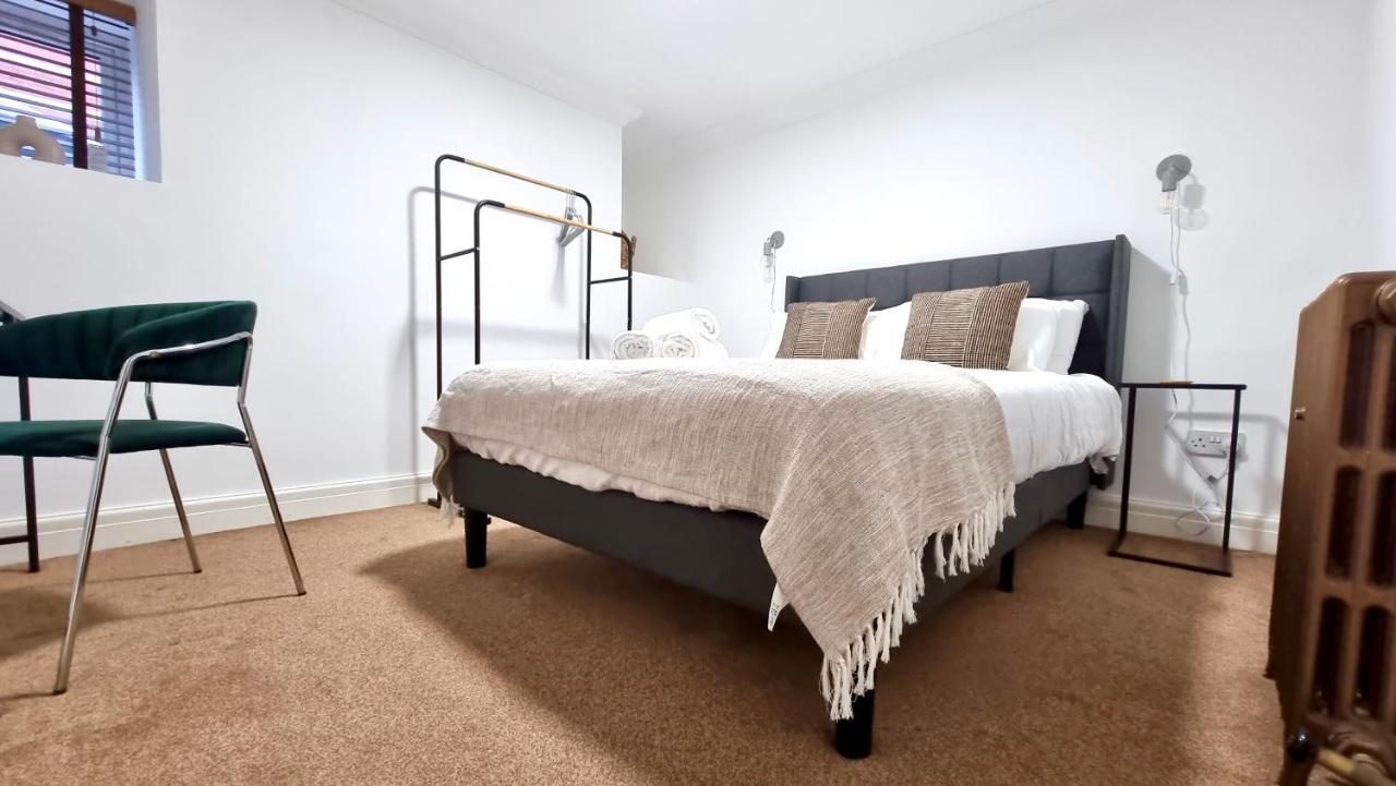 Apartment Thompson By Switchback