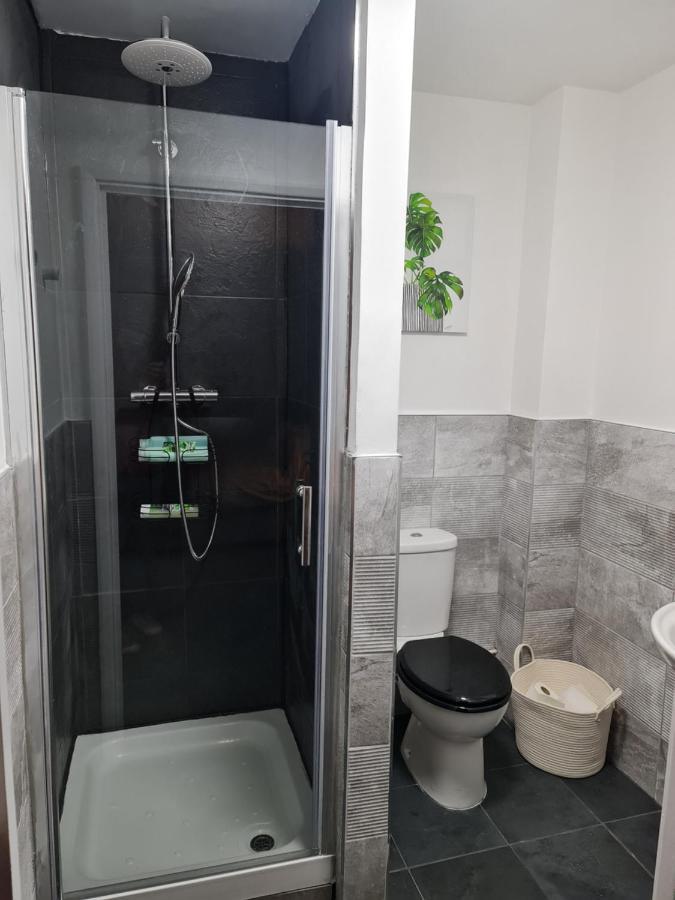Apartment Luxury 2 Bedroom, And 2 Bathroom Cardiff