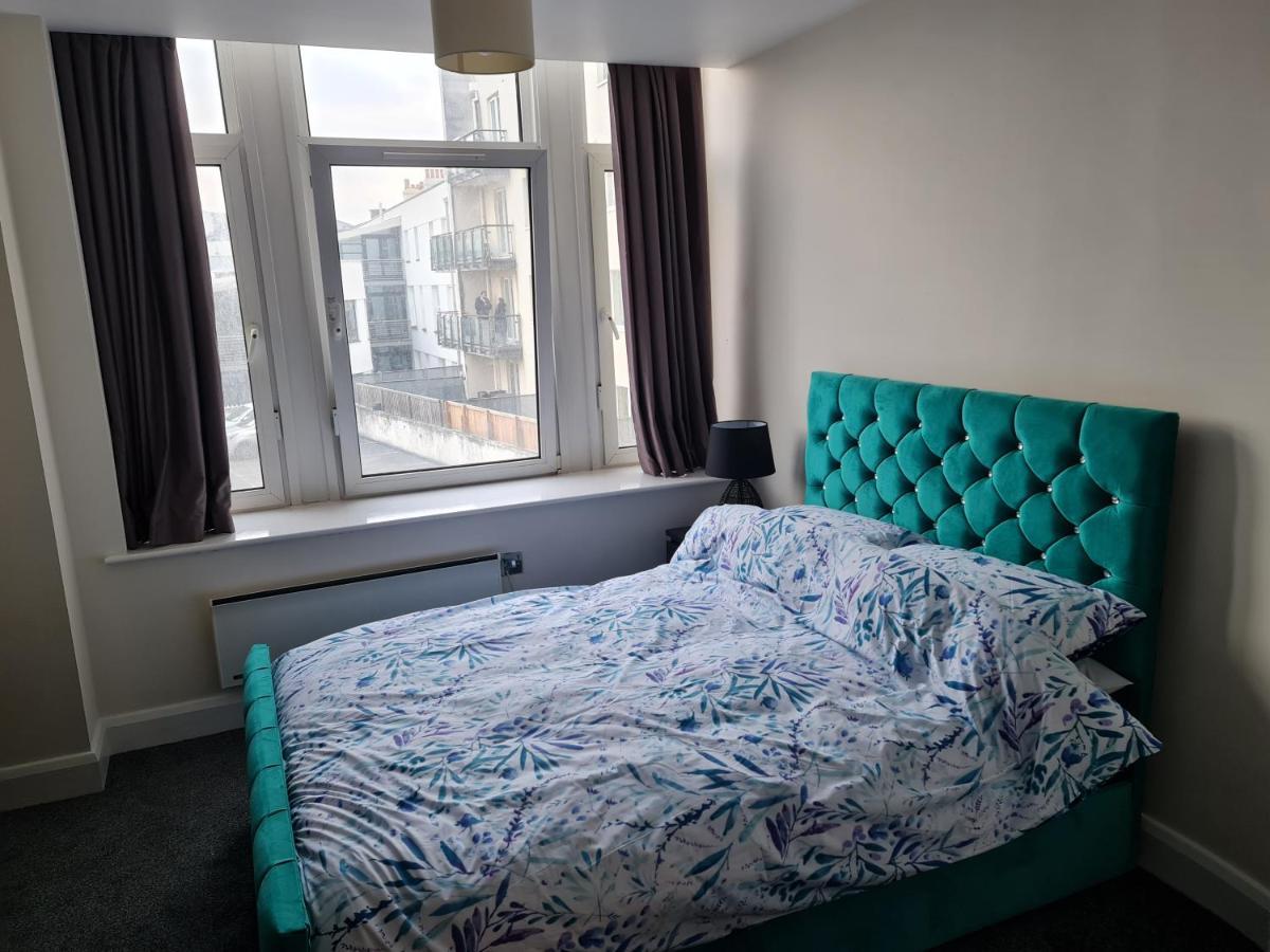 Apartment Luxury 2 Bedroom, And 2 Bathroom